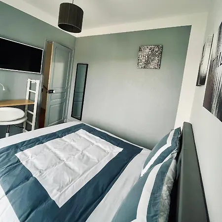 Le Numero 100 Πανσιόν Νανσύ