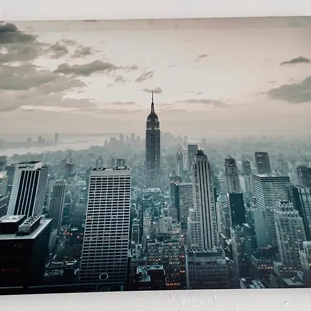 Le Numero 100 Πανσιόν