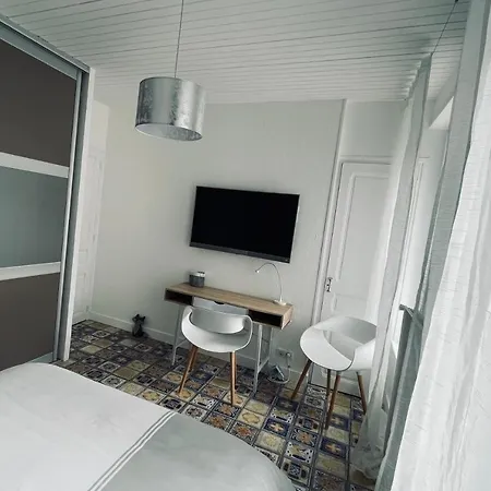 Le Numero 100 招待所 南锡