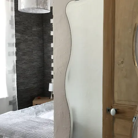 Le Numero 100 3* Νανσύ