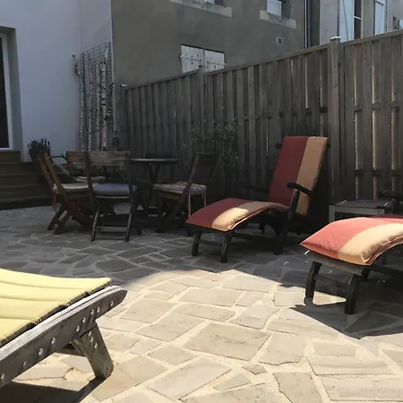 Le Numero 100 招待所 南锡