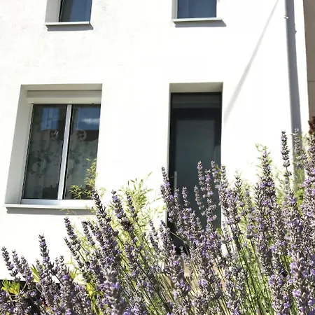 Le Numero 100 3* 南锡