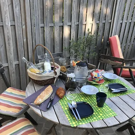 Le Numero 100 招待所 南锡